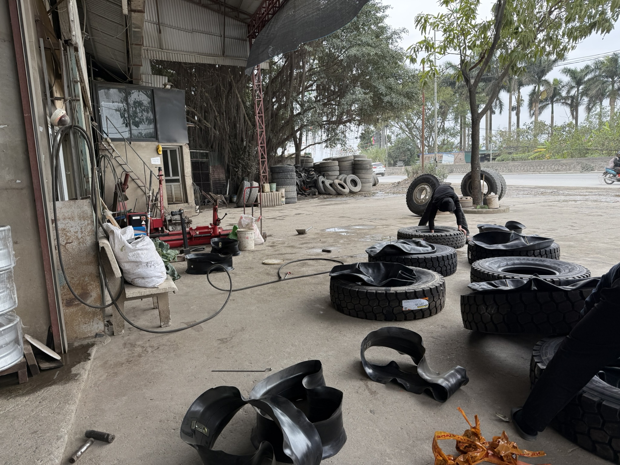 Đội ngũ kỹ thuật viên sẵn sàng phục vụ 24/7